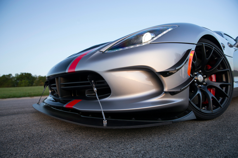 Illustration for article titled 2016 Dodge Viper ACR: Meet The Nastiest Street Legal Viper Ever Made
